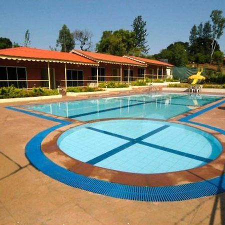 Cold Spot Village Resort 马哈巴莱斯赫瓦尔 外观 照片