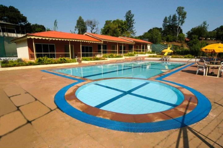 Cold Spot Village Resort 马哈巴莱斯赫瓦尔 外观 照片