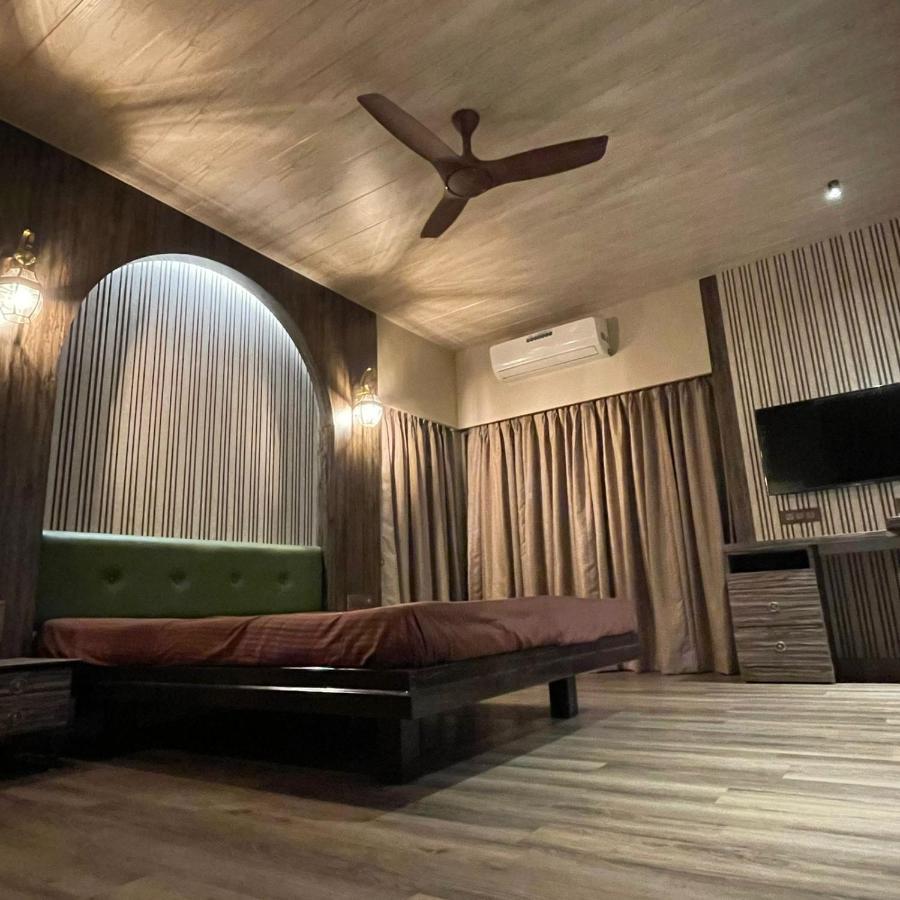 Cold Spot Village Resort 马哈巴莱斯赫瓦尔 外观 照片