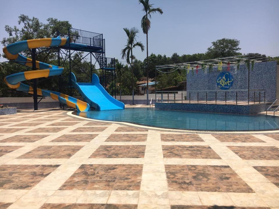 Cold Spot Village Resort 马哈巴莱斯赫瓦尔 外观 照片