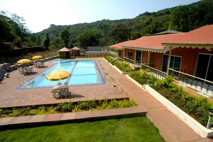 Cold Spot Village Resort 马哈巴莱斯赫瓦尔 外观 照片
