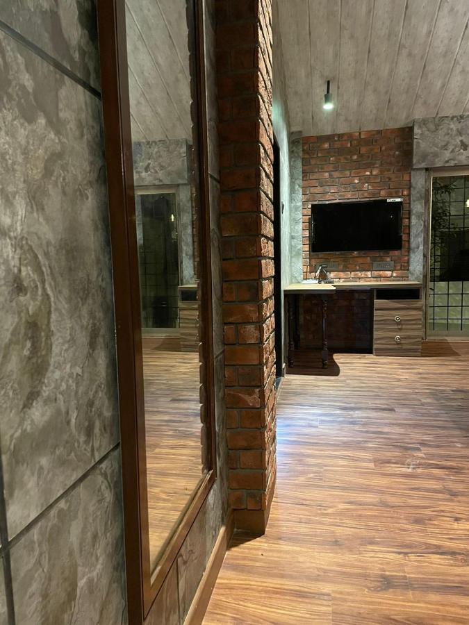 Cold Spot Village Resort 马哈巴莱斯赫瓦尔 外观 照片